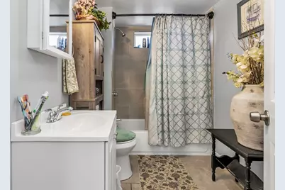 10 Holly St, Lawrence, MA 01841 - Photo 11