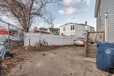 10 Holly St, Lawrence, MA 01841 - Photo 5