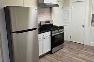 341 Lakeview Ave, Lowell, MA 01850 - Photo 5