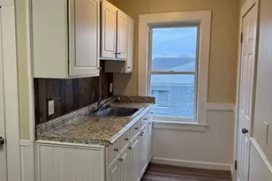 341 Lakeview Ave, Lowell, MA 01850 - Photo 3