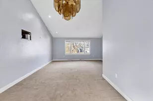 111 Indian Head Rd, Framingham, MA 01701 - Photo 17