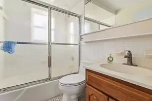 36 Essex St, Saugus, MA 01906 - Photo 23