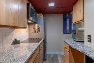 61 Crescent St, Northampton, MA 01060 - Photo 13