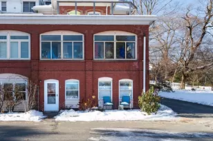 61 Crescent St, Northampton, MA 01060 - Photo 3