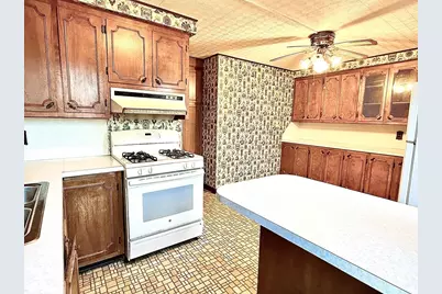 87 Hathaway St #1, New Bedford, MA 02746 - Photo 9