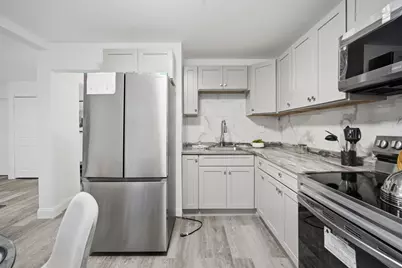 25 Pheland St, Springfield, MA 01109 - Photo 13