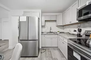 25 Pheland St, Springfield, MA 01109 - Photo 13