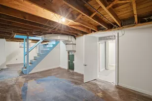 25 Pheland St, Springfield, MA 01109 - Photo 33