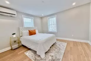 20 Broad St, Medway, MA 02053 - Photo 5