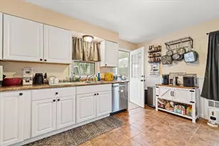 7 Holbrook Rd, Oxford, MA 01540 - Photo 7