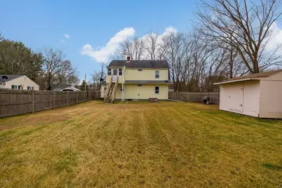 7 Holbrook Rd #2, Oxford, MA 01540 - Photo 3