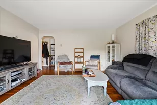 7 Holbrook Rd, Oxford, MA 01540 - Photo 5