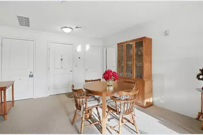 1818 Main Street #204, Holden, MA 01522 - Photo 7