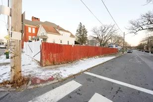 85 Berkshire St, Providence, RI 02908 - Photo 9