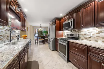 27 Woodland Park Dr #27, Haverhill, MA 01830 - Photo 3