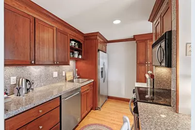 212 Humphrey Street #205, Marblehead, MA 01945 - Photo 5