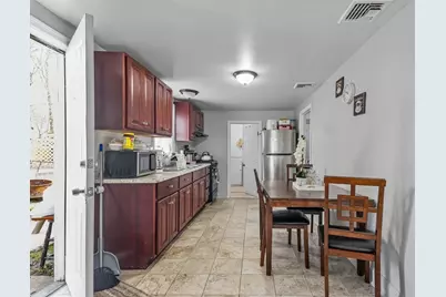 1792 Pleasant St, Fall River, MA 02723 - Photo 13