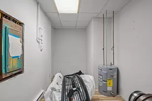 1792 Pleasant St, Fall River, MA 02723 - Photo 25