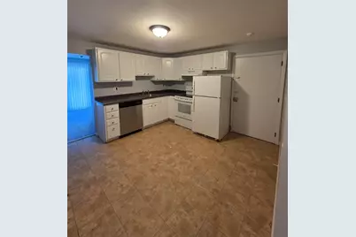 14 Collins St #6, Peabody, MA 01960 - Photo 3