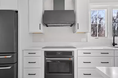 209 Middle  Road, Haverhill, MA 01830 - Photo 13