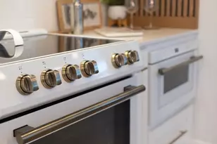 30 Burdett Rd, Lynn, MA 01904 - Photo 17