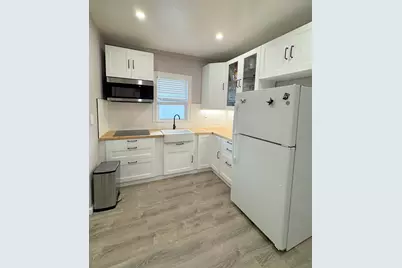 29 Abbott St #4, Worcester, MA 01602 - Photo 1