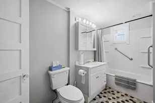 340 Oak St, Springfield, MA 01151 - Photo 25