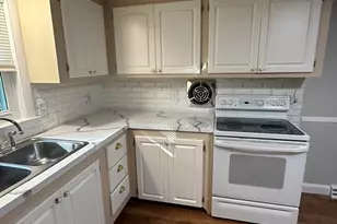 2 Bow St, Plainville, MA 02762 - Photo 7