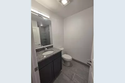 165 Hawthorne #306, Chelsea, MA 02150 - Photo 5