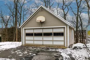 225 Wallingford Ave, Athol, MA 01331 - Photo 17