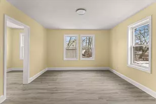 29 St Casimir Ave, Brockton, MA 02302 - Photo 5