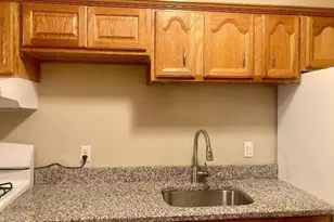 10 Longwood Dr, Andover, MA 01810 - Photo 7