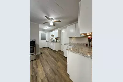 26 Green St, Monson, MA 01057 - Photo 11