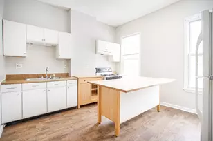 193 Beech St, Holyoke, MA 01040 - Photo 1