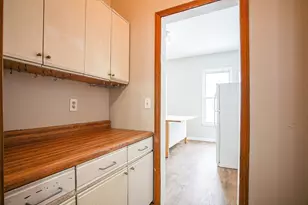 193 Beech St, Holyoke, MA 01040 - Photo 9