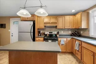 62 School St, Auburn, MA 01501 - Photo 15