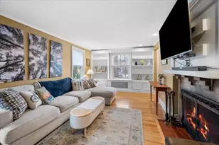 62 School St, Auburn, MA 01501 - Photo 9