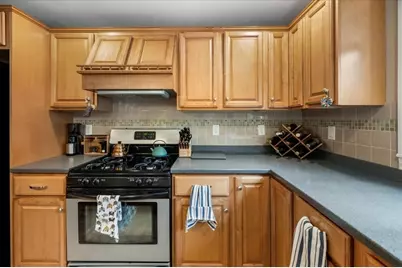 62 School St, Auburn, MA 01501 - Photo 17