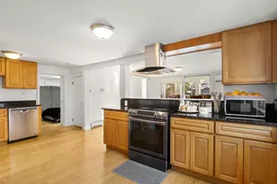 43 Filomena St, Weymouth, MA 02189 - Photo 7