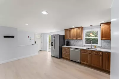 198 Elm St, Pembroke, MA 02359 - Photo 7