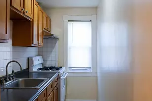 80 Viola St, Lowell, MA 01851 - Photo 9