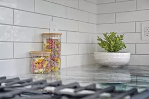 72 Sunapee St, Springfield, MA 01108 - Photo 9