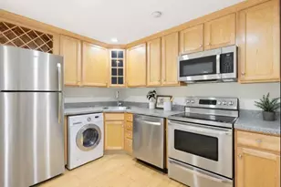 70 Warren Ave, Chelsea, MA 02150 - Photo 3