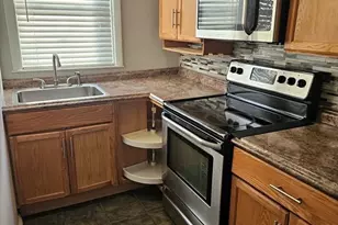 53 Chaplin St, Pawtucket, RI 02861 - Photo 3