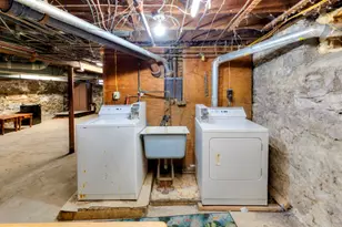 60 Fruit St, Worcester, MA 01609 - Photo 19