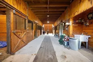 288 High St, Uxbridge, MA 01569 - Photo 7