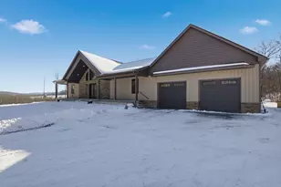 221 Bailey Rd, Lanesborough, MA 01237 - Photo 5