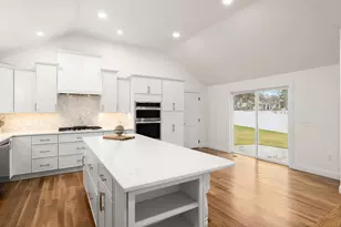 78 Wood Ave, East Longmeadow, MA 01028 - Photo 5