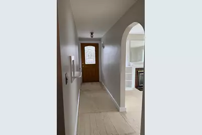 396 Wellesley Ave, Wellesley, MA 02481 - Photo 3