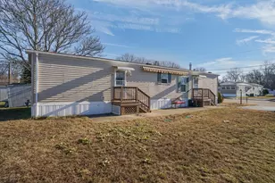 28 Terry Dr, Attleboro, MA 02703 - Photo 3